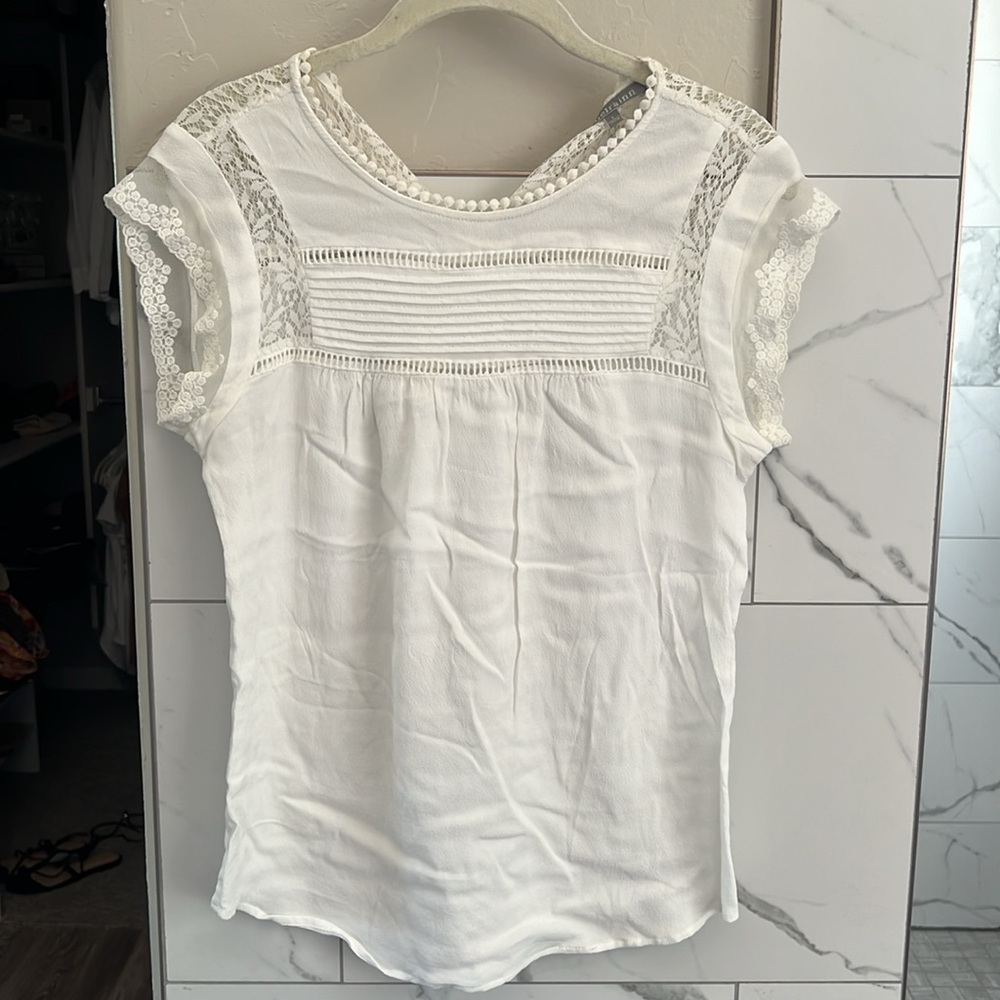 Daniel Rainn Becru Lace Detail blouse